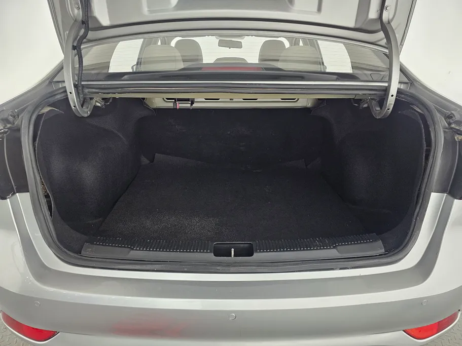 2022 ام جي 5 COM 