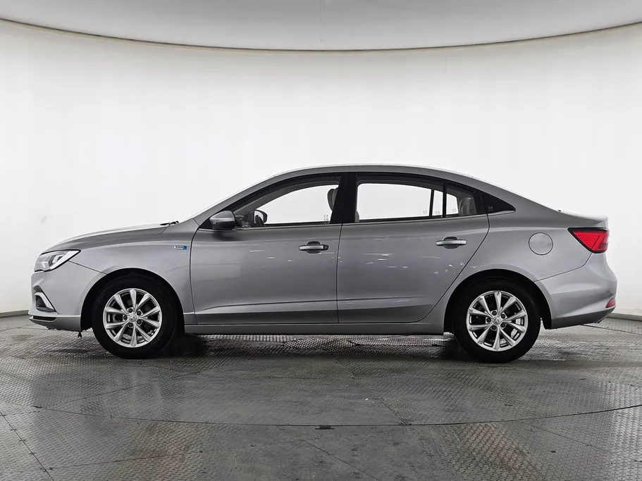 2022 ام جي 5 COM 