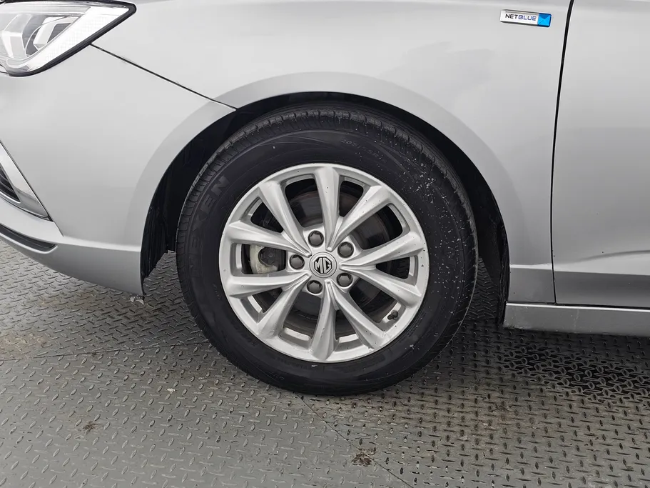 2022 ام جي 5 COM 