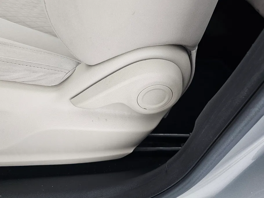 2022 ام جي 5 COM 