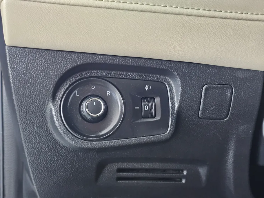 2022 ام جي 5 COM 