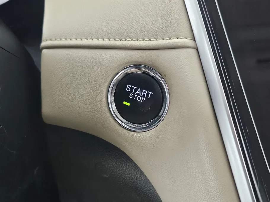 2022 ام جي 5 COM 