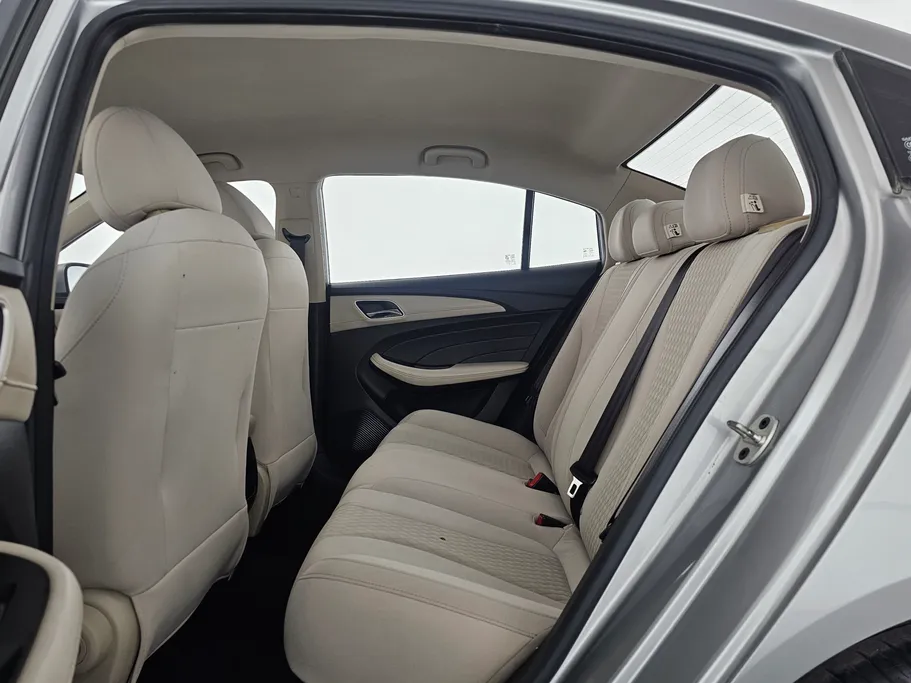 2022 ام جي 5 COM 