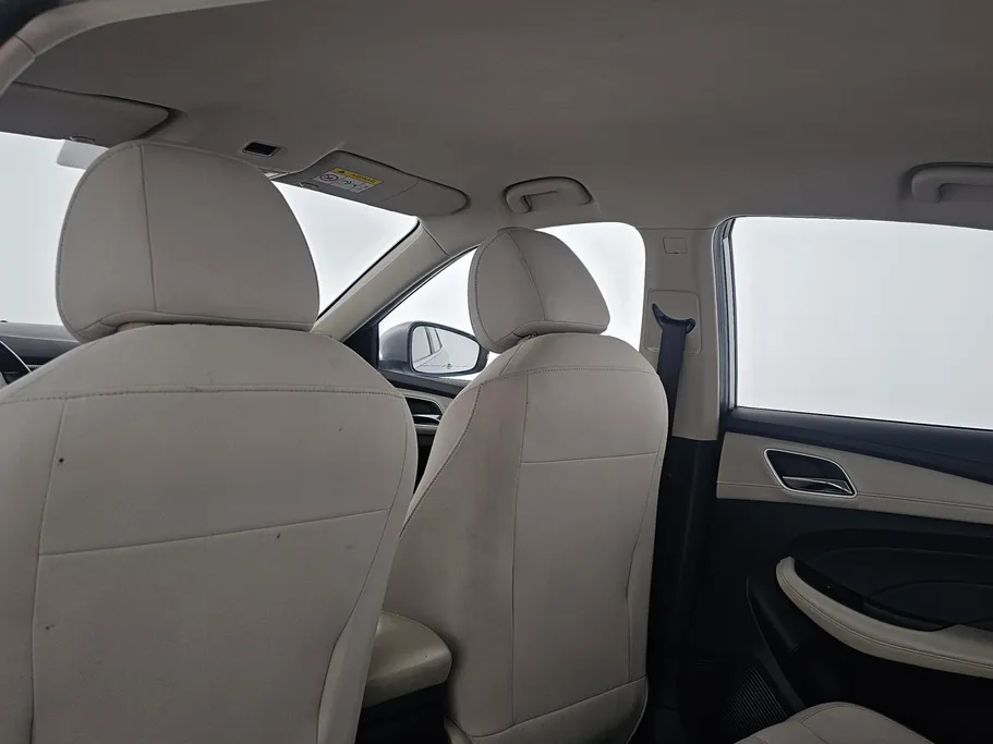 2022 ام جي 5 COM 