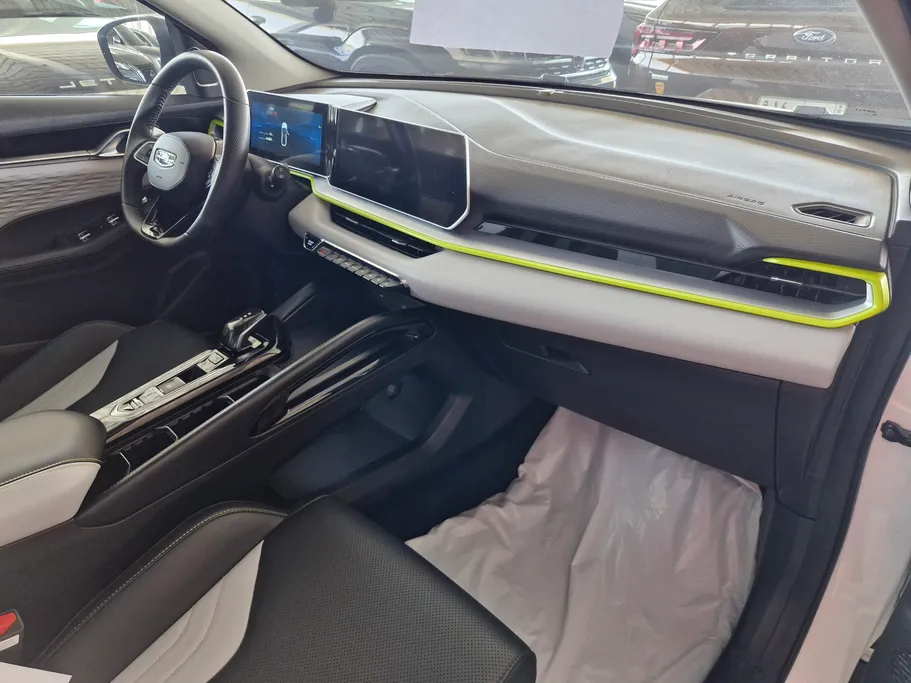 2024 Geely Coolray جي كي 