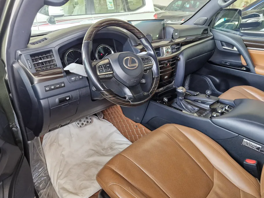 2021 Lexus LX 570 S 