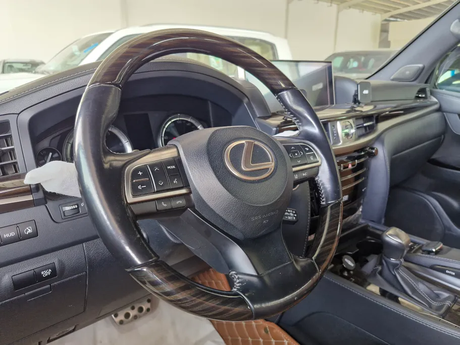 2021 Lexus LX 570 S 
