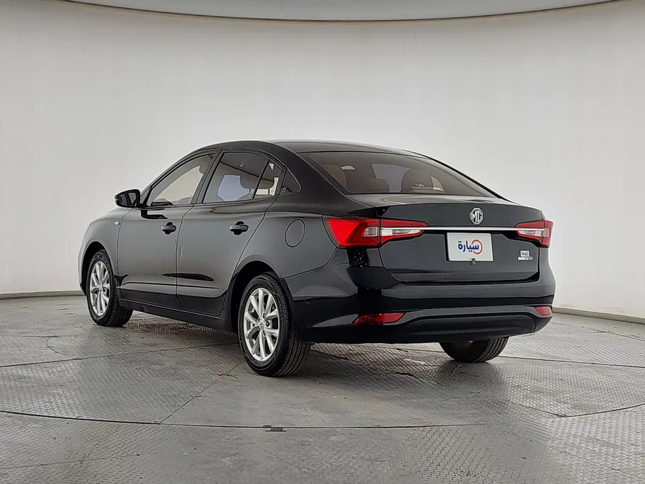 ام جي 5 STD 2024 