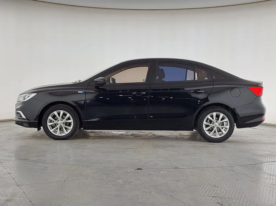 ام جي 5 STD 2024 