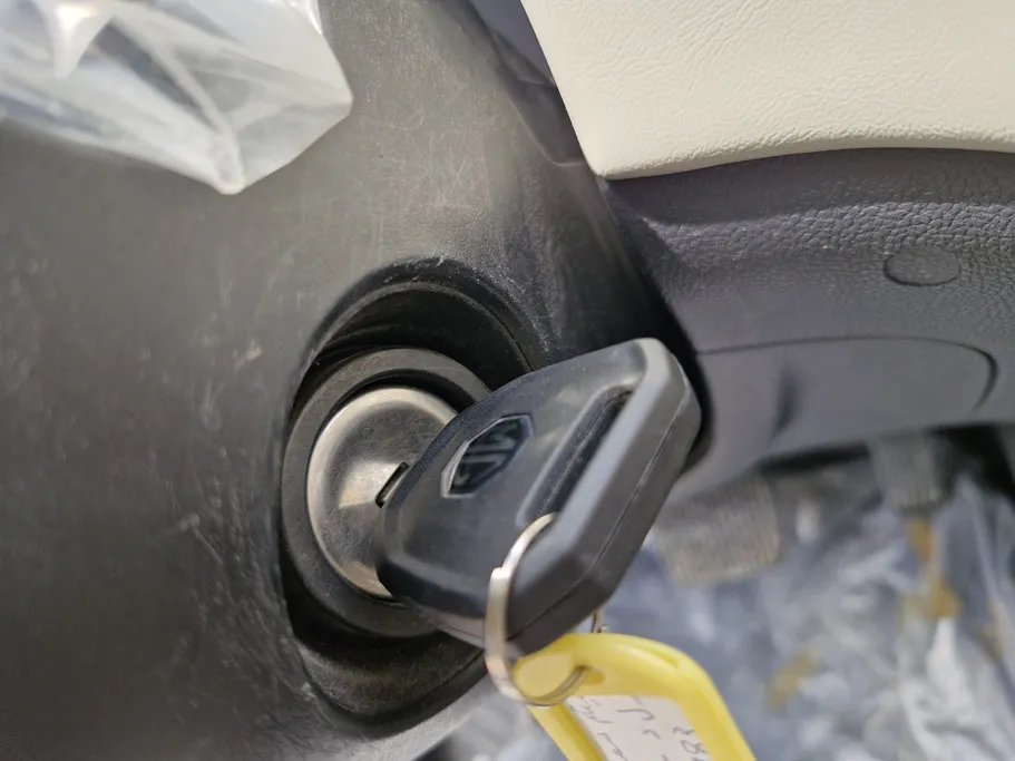 ام جي 5 STD 2024 