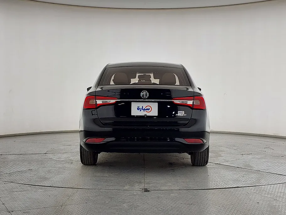 ام جي 5 STD 2024 