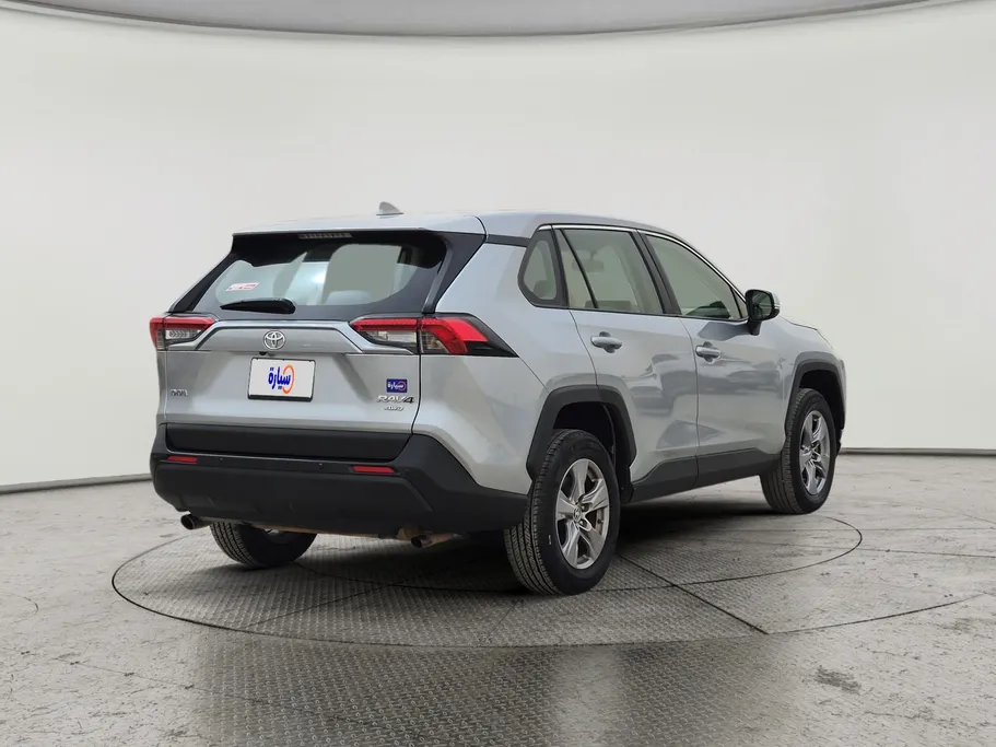 تويوتا راف فور LE 2022 