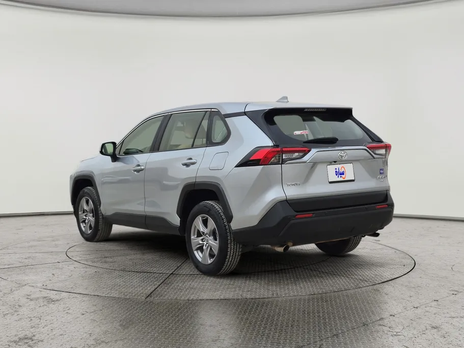 تويوتا راف فور LE 2022 