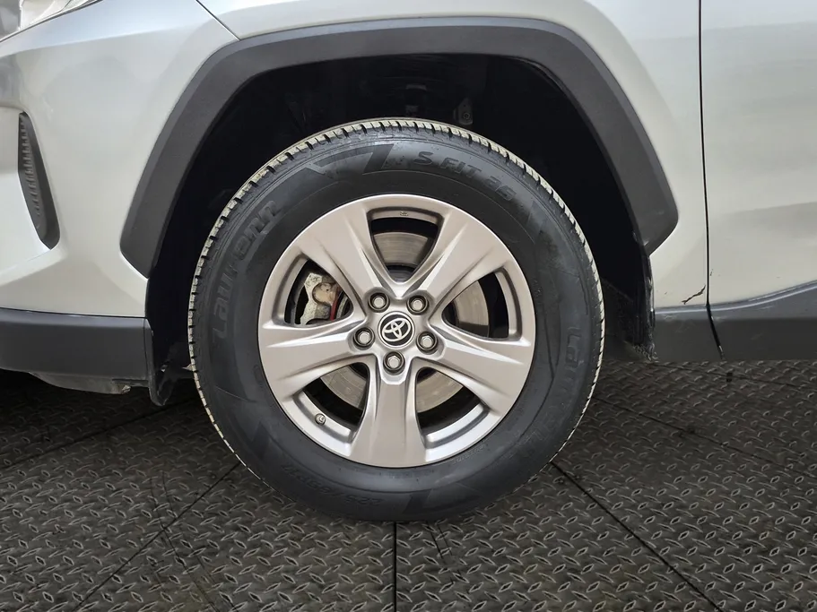 تويوتا راف فور LE 2022 