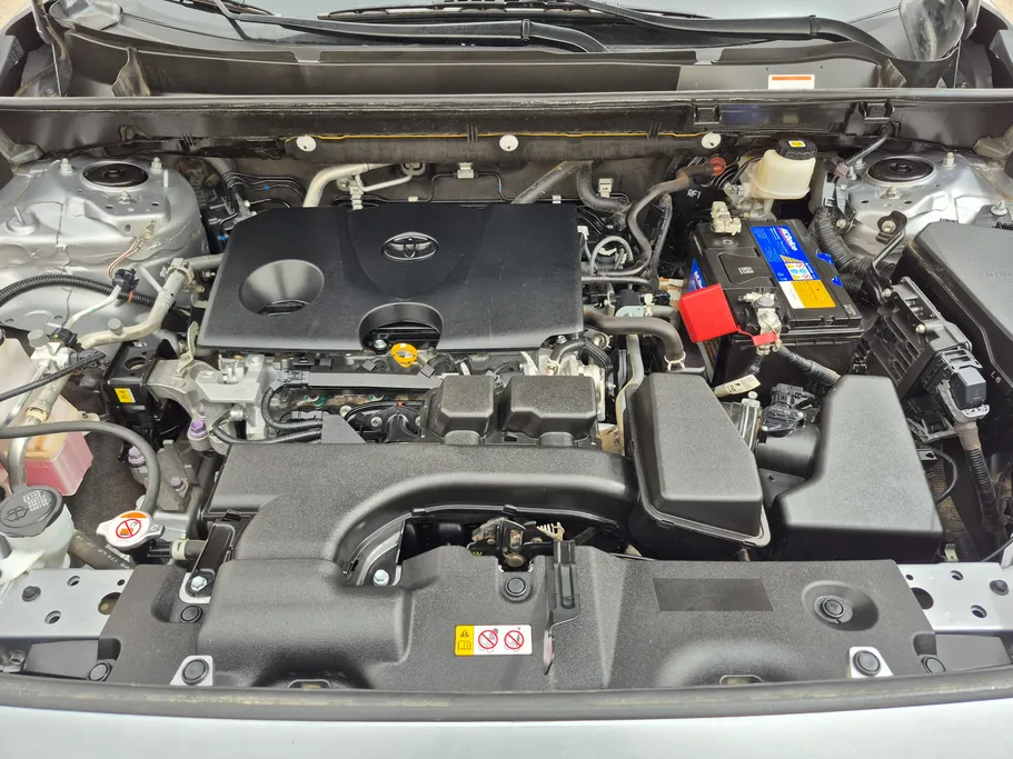 تويوتا راف فور LE 2022 