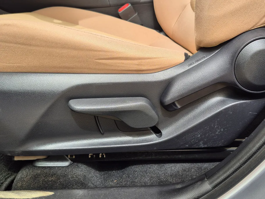 تويوتا راف فور LE 2022 