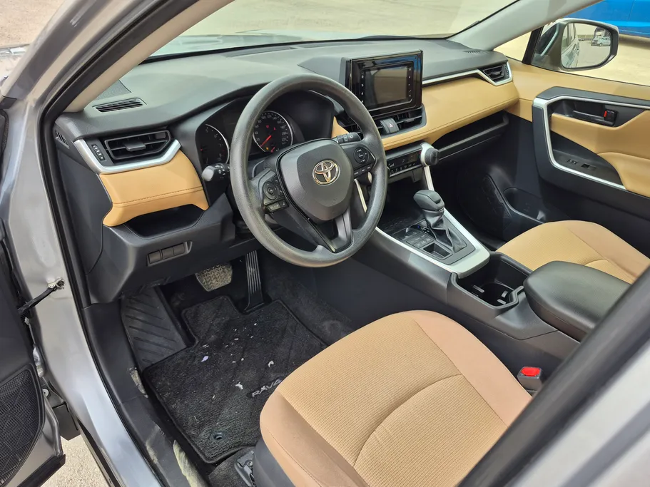 تويوتا راف فور LE 2022 