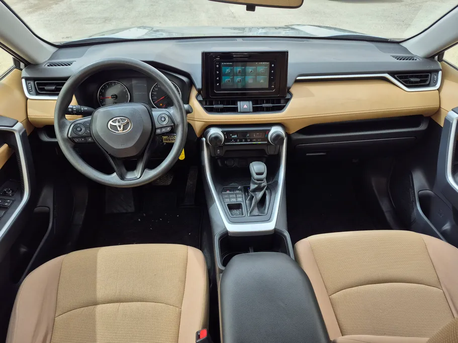 تويوتا راف فور LE 2022 