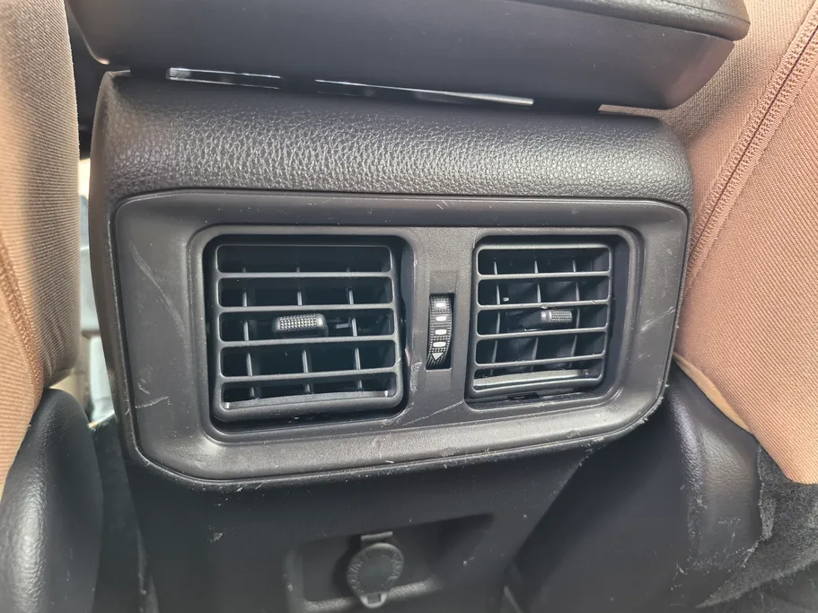 تويوتا راف فور LE 2022 