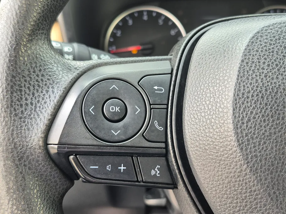 تويوتا راف فور LE 2022 