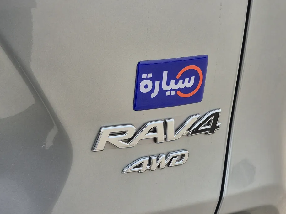 تويوتا راف فور LE 2022 