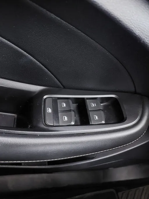 ام جي 5 COM 2022 