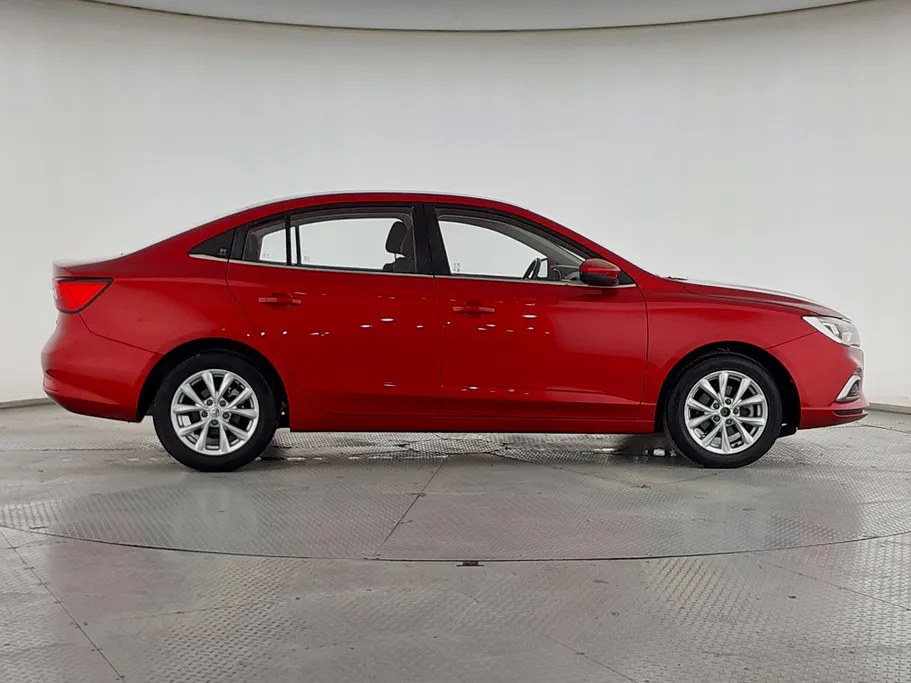 ام جي 5 COM 2022 