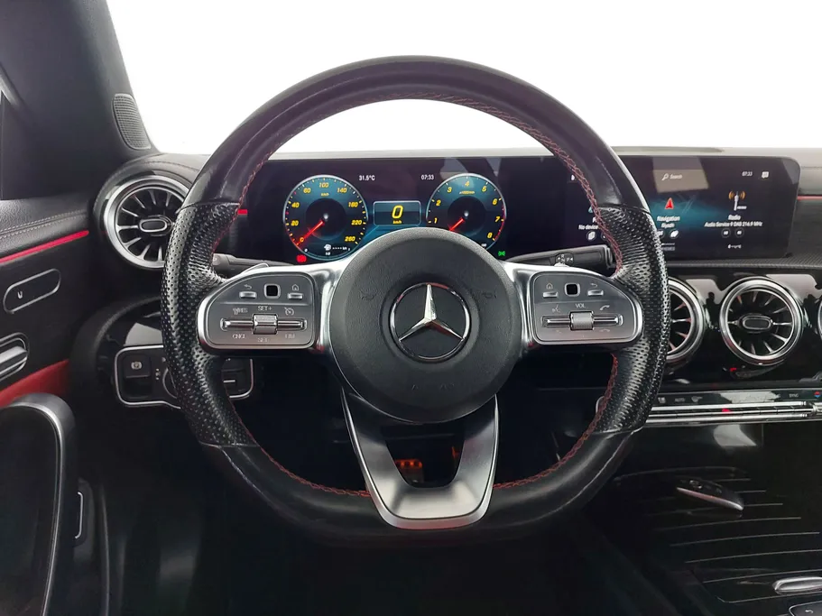 2023 Mercedes CLA 200 