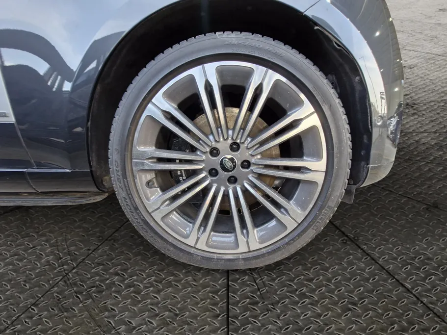 لاند روفر رنج روفر Autobiography  2024 