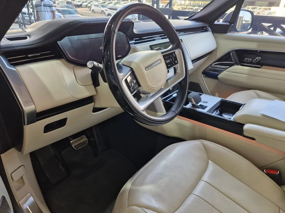 لاند روفر رنج روفر Autobiography  2024 