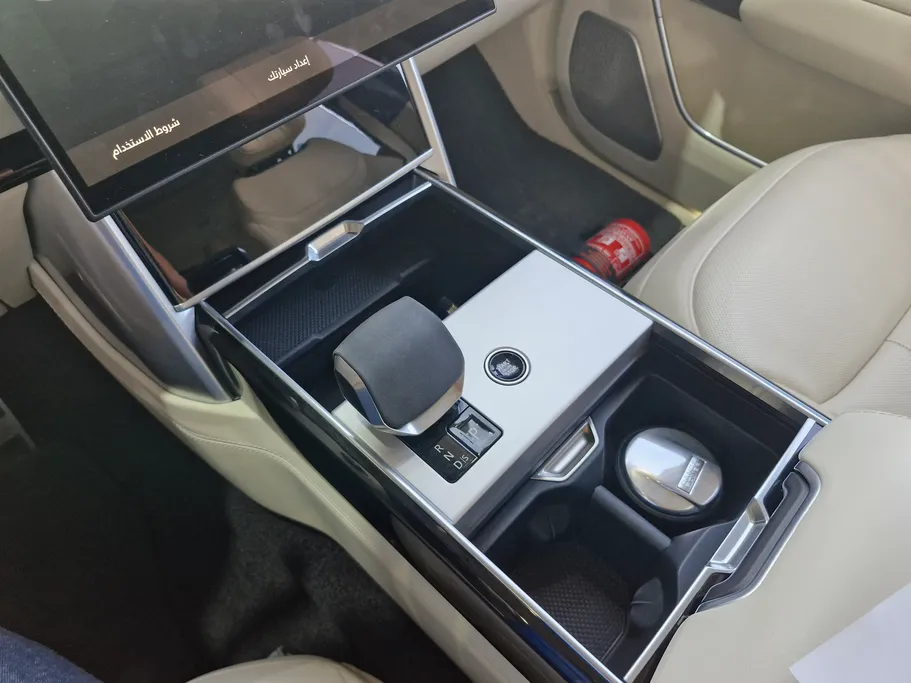 لاند روفر رنج روفر Autobiography  2024 