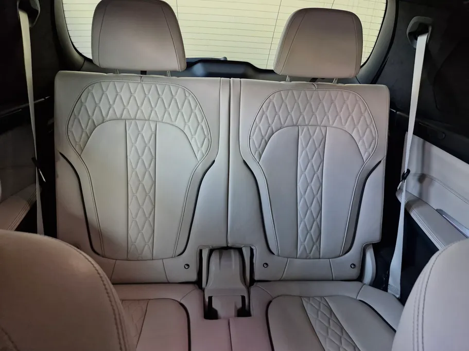 2019 BMW X Series 7 xDrive 50i 