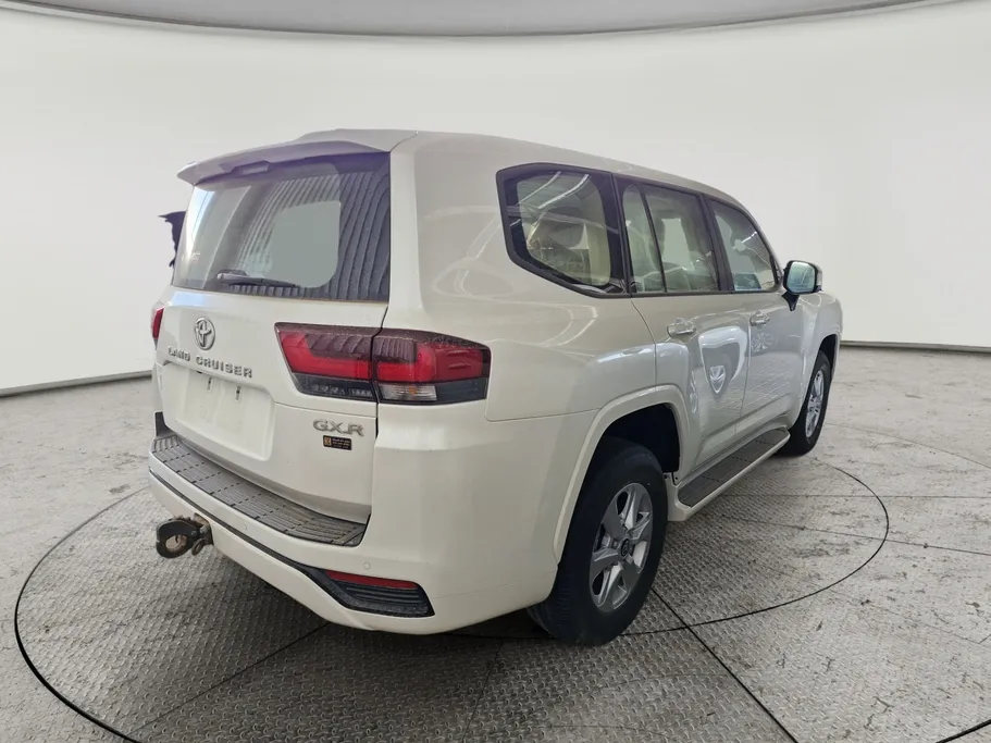 تويوتا لاندكروزر GXR1 2025 