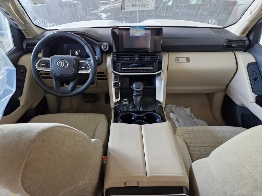 تويوتا لاندكروزر GXR1 2025 