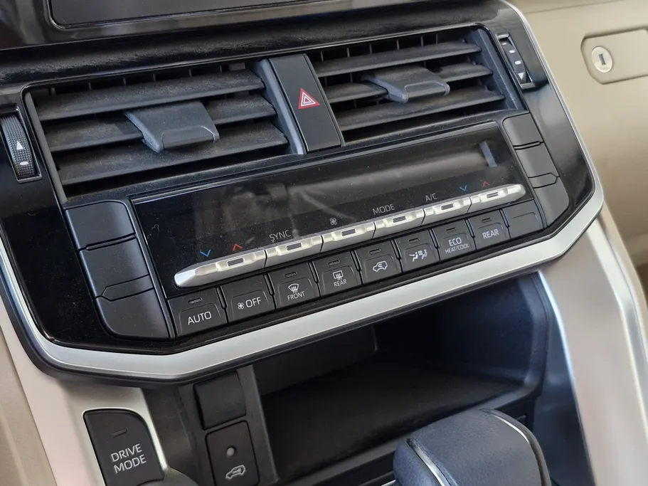 تويوتا لاندكروزر GXR1 2025 