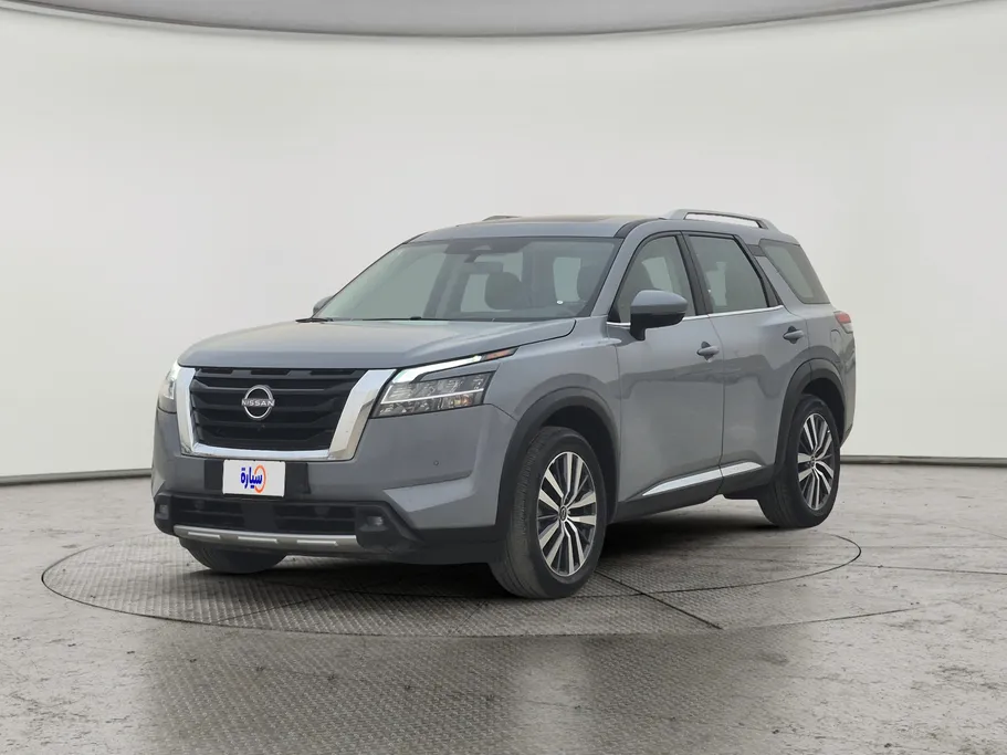 2022 Nissan Pathfinder SL 