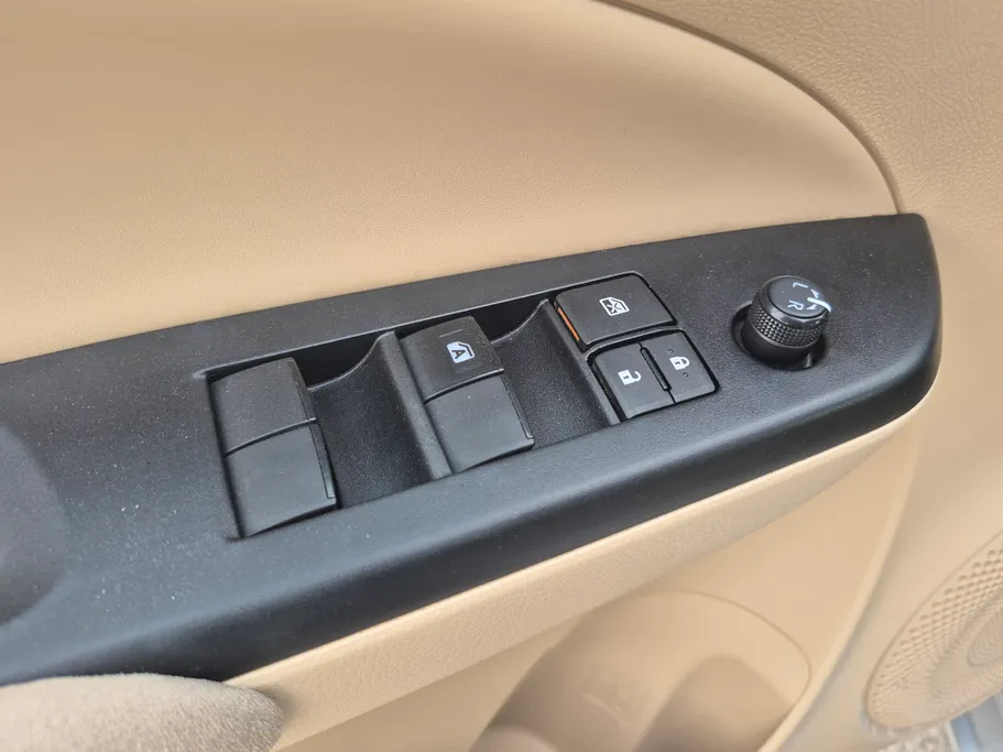 تويوتا يارس Y 2022 