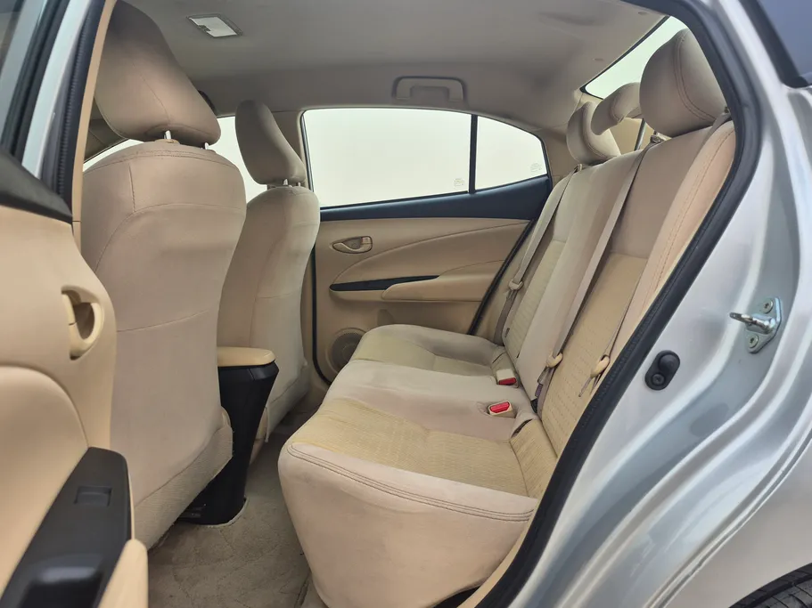 تويوتا يارس Y 2022 