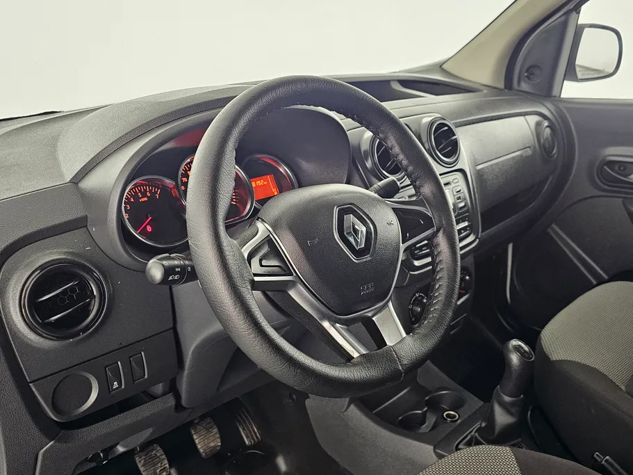 2021 Renault Docker Van بضاعة 