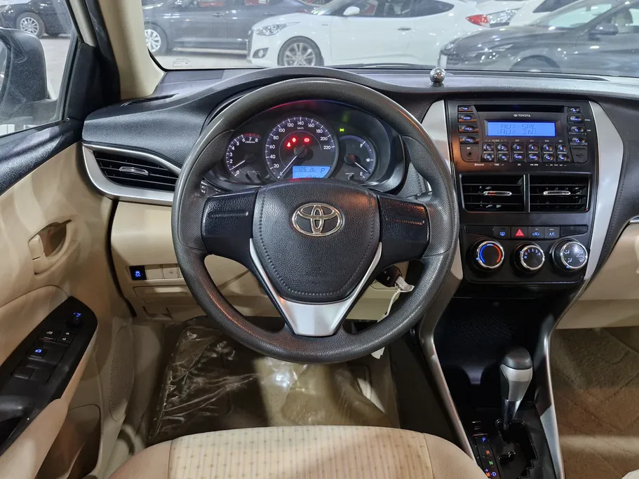 تويوتا يارس Y 2019 