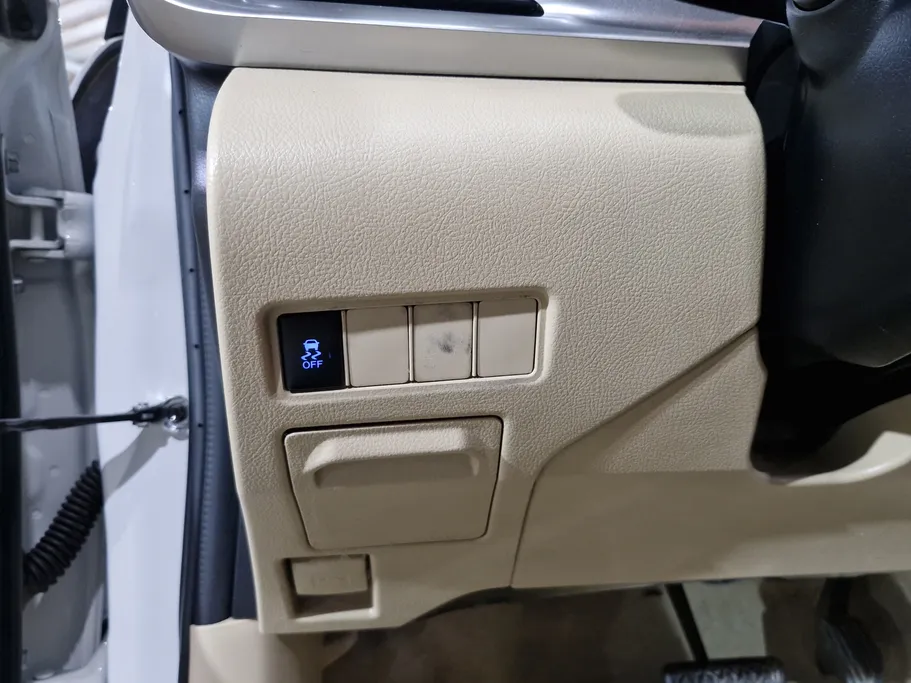 تويوتا يارس Y 2019 