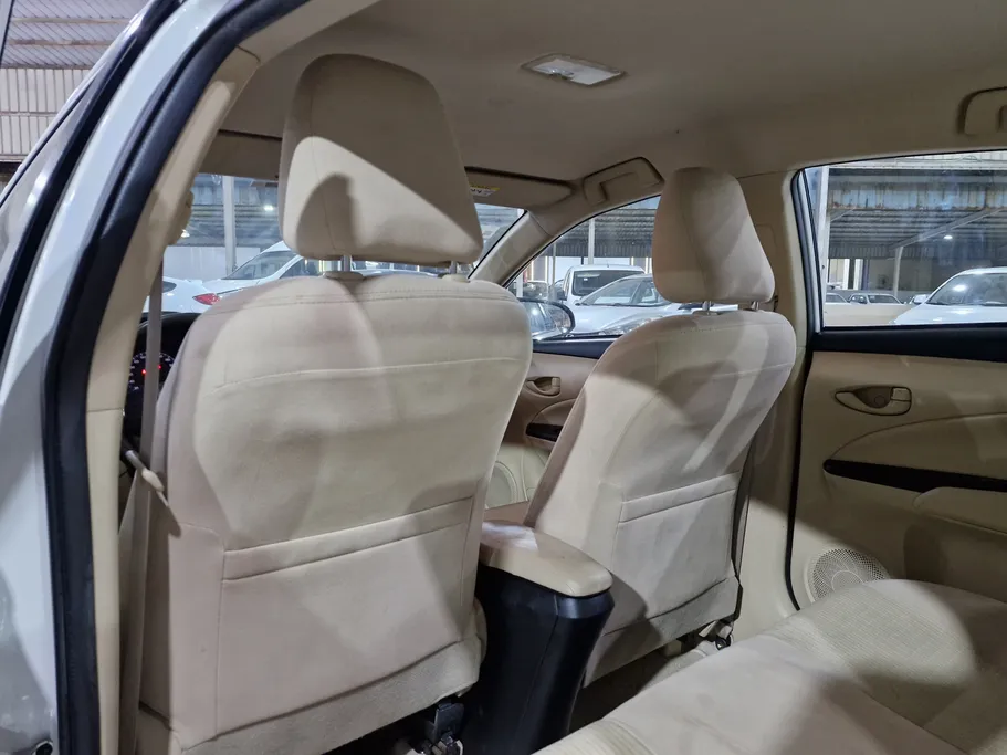 تويوتا يارس Y 2019 