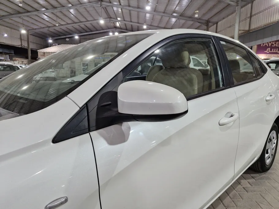 تويوتا يارس Y 2019 