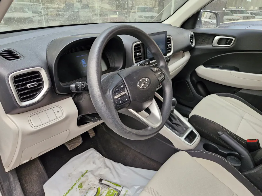 2024 Hyundai Venue Smart 