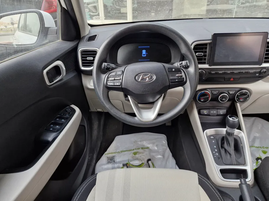 2024 Hyundai Venue Smart 