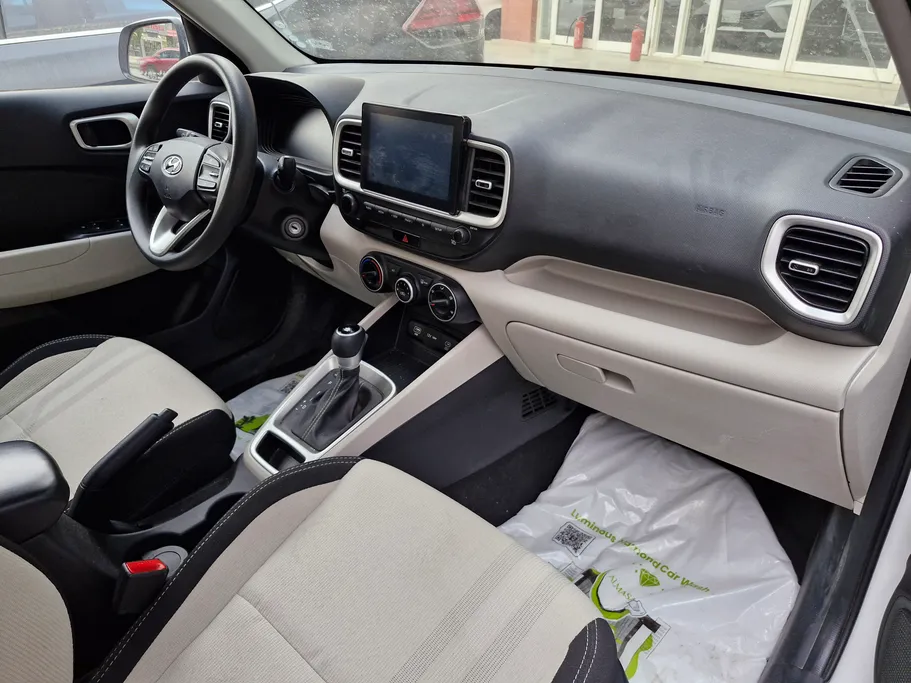 2024 Hyundai Venue Smart 