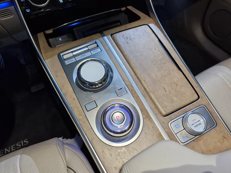 جينيسيس GV80 Premium 2023 