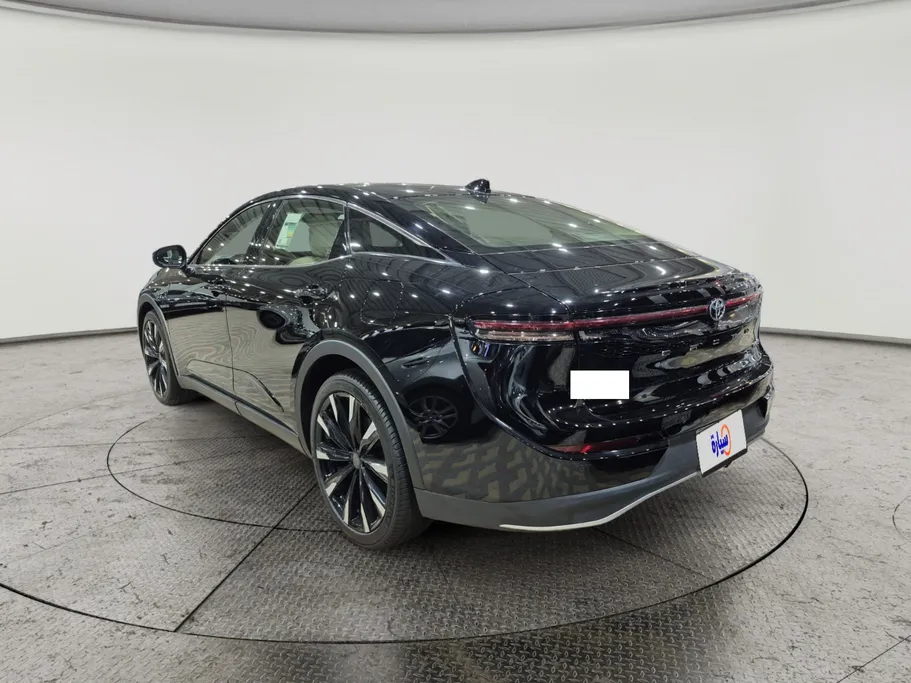 تويوتا كراون Majesta 2023 