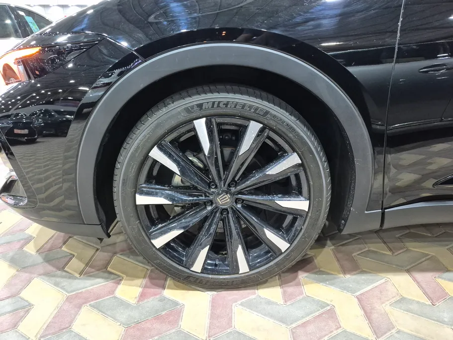 تويوتا كراون Majesta 2023 