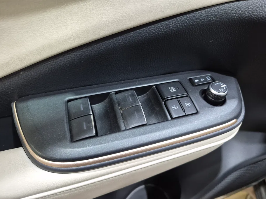 تويوتا كراون Majesta 2023 